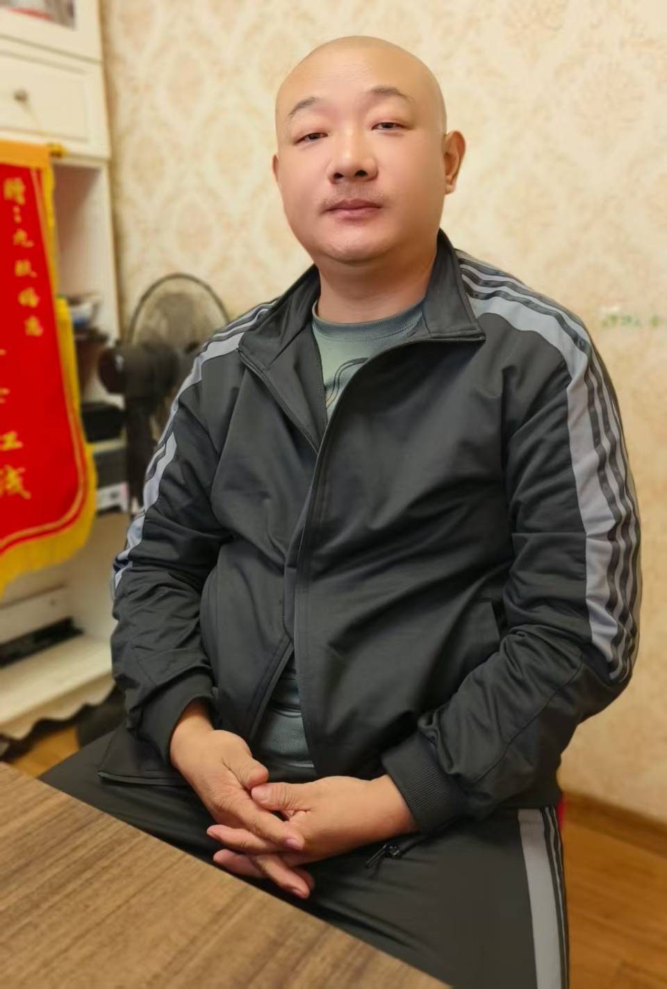 薛先生